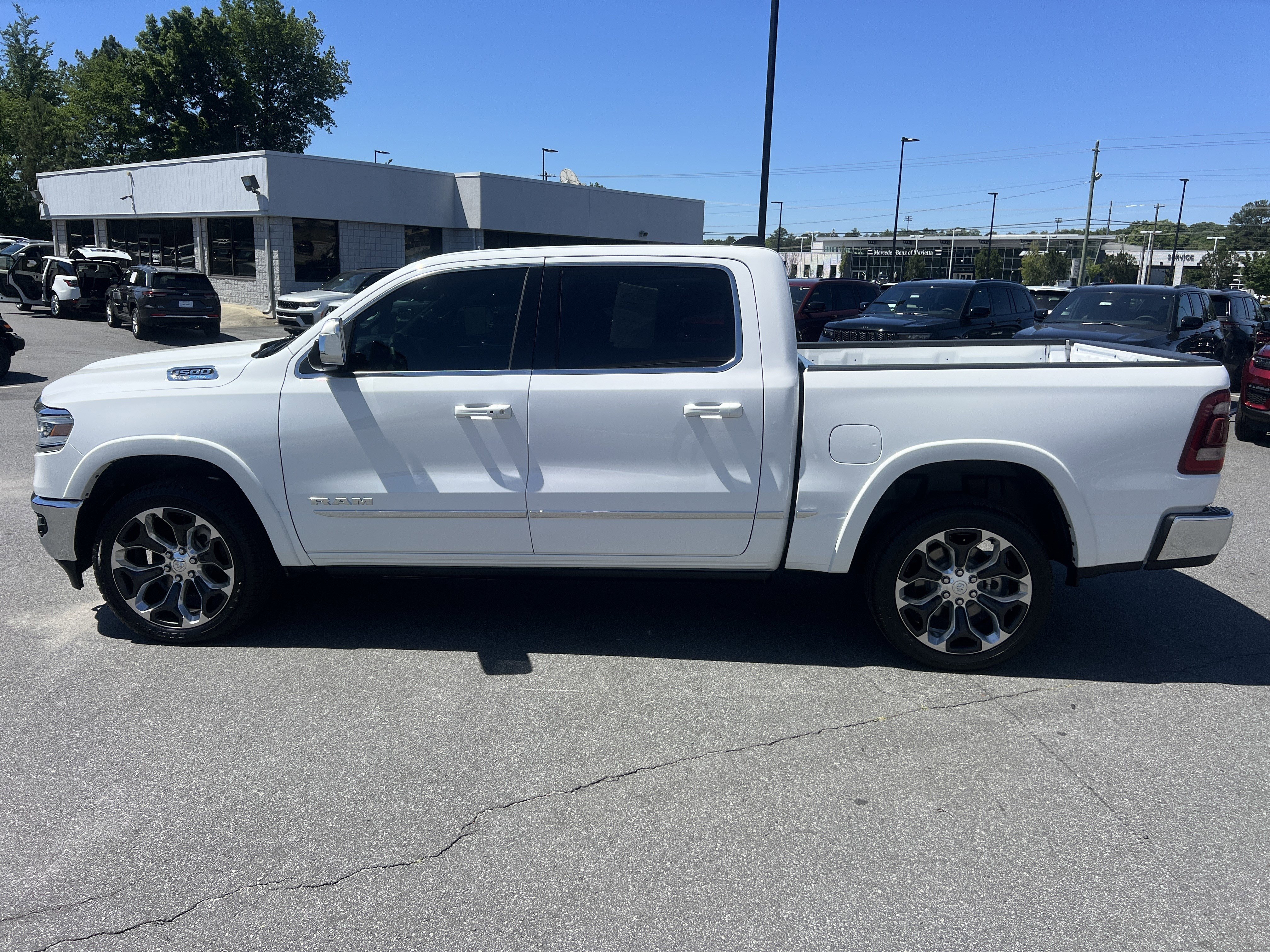 Used 2023 RAM 1500 Limited AWD/4WD image 4