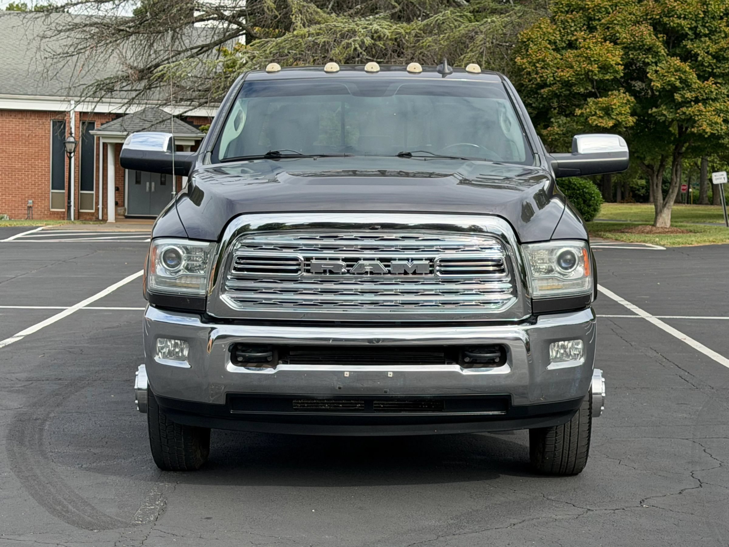 Used 2015 RAM 3500 Laramie AWD/4WD image 3