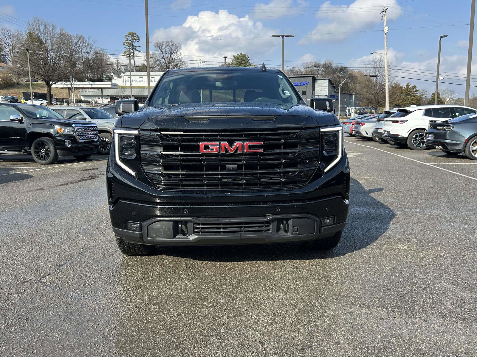 Used 2024 GMC Sierra 1500 Elevation w/ Elevation Premium Package image 8