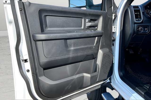 New 2024 RAM 5500 Tradesman w/ Chrome Appearance Group AWD/4WD image 14