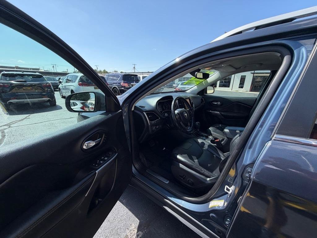Used 2020 Jeep Cherokee Limited AWD/4WD image 24