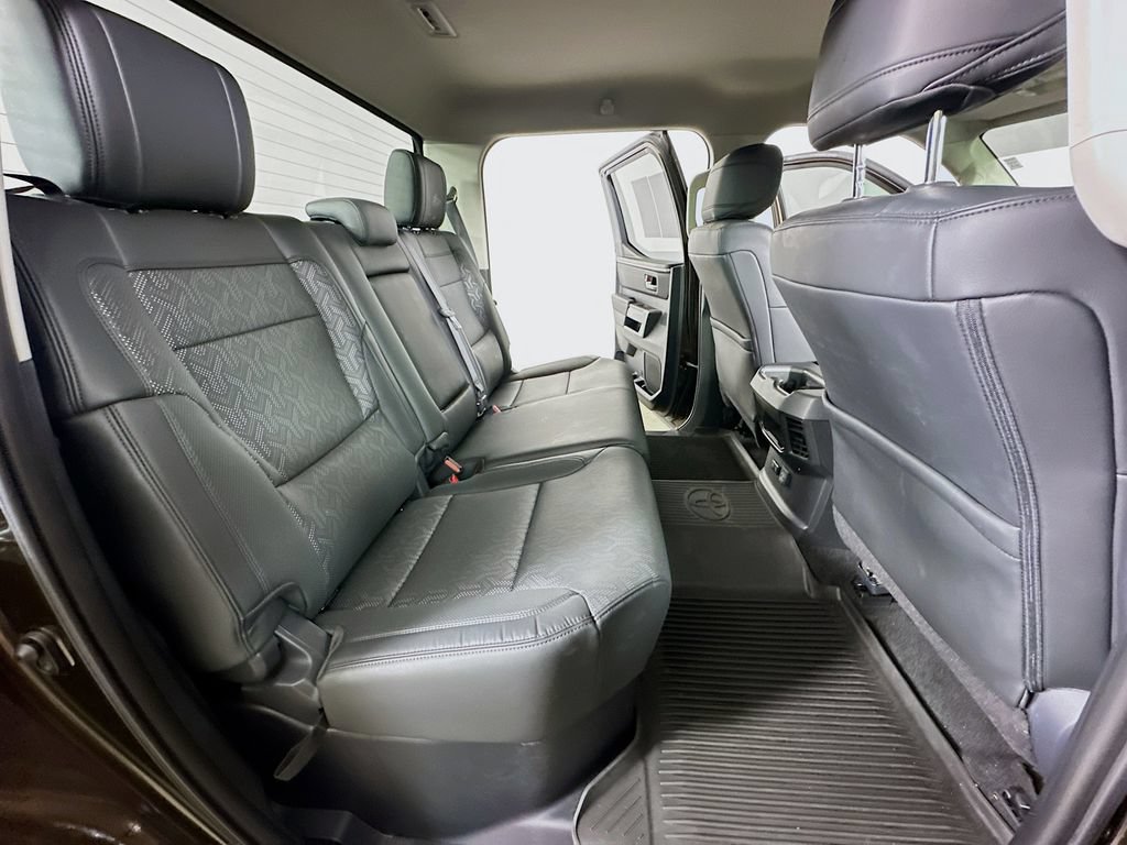 Used 2023 Toyota Tundra Limited AWD/4WD image 11