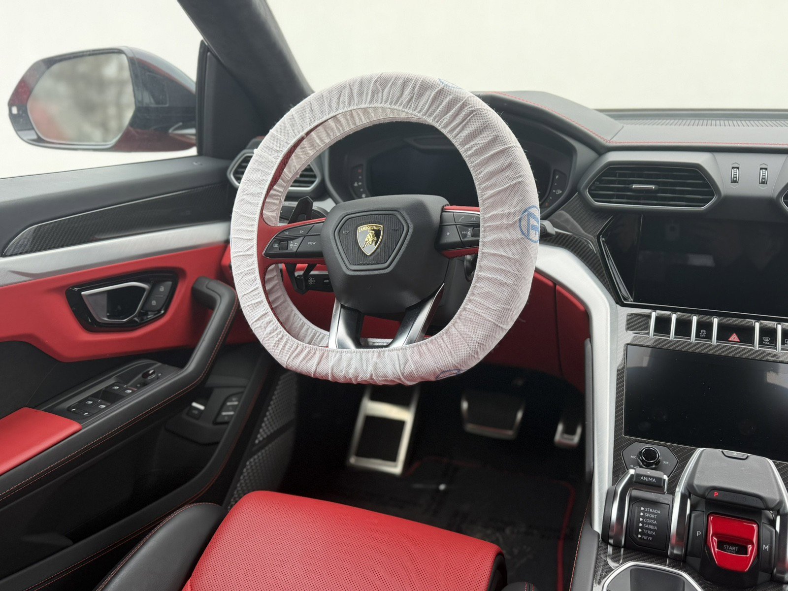 Used 2020 Lamborghini Urus image 9