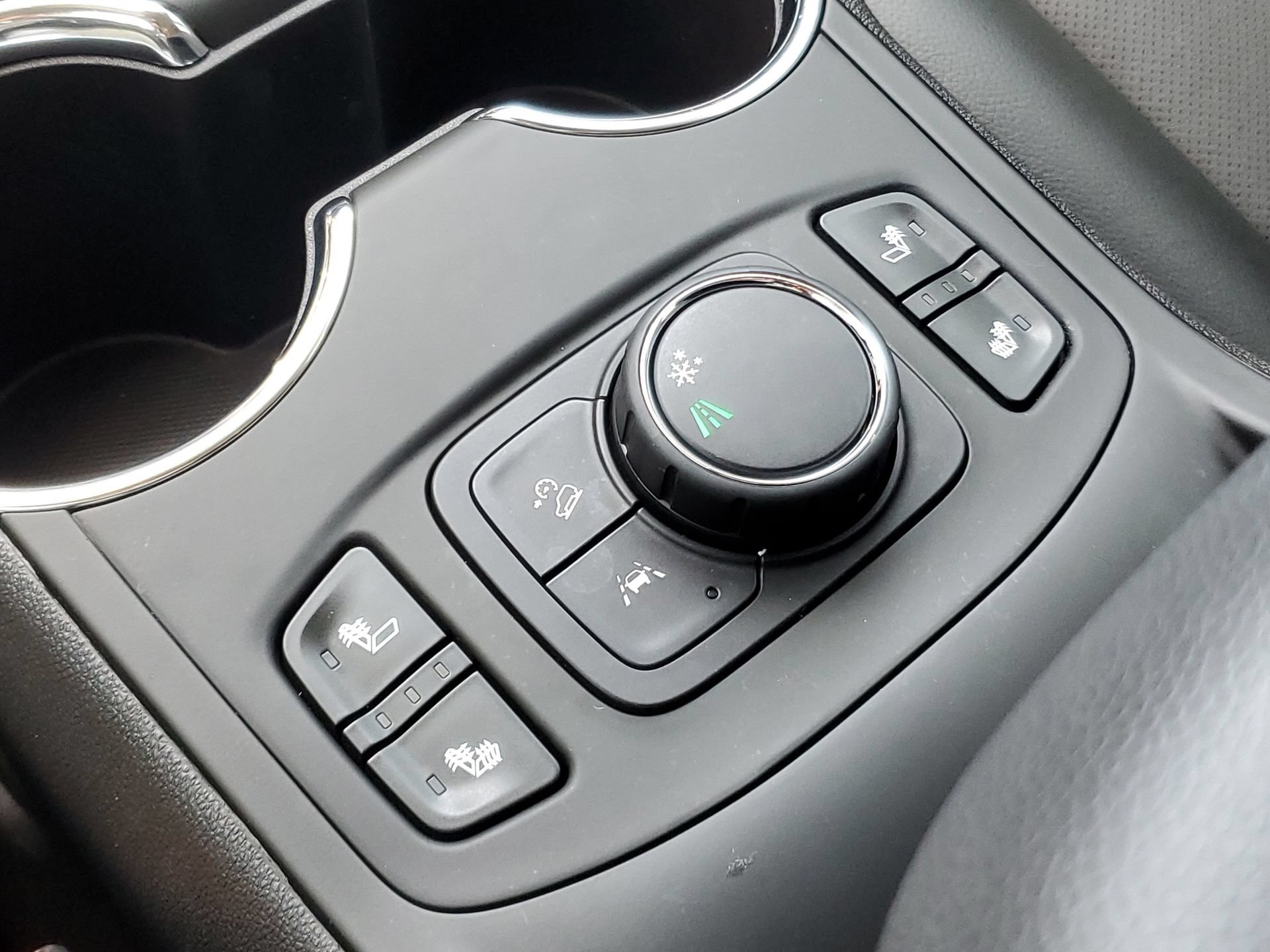 Used 2023 GMC Terrain SLT w/ LPO, Floor Liner Package FWD image 30