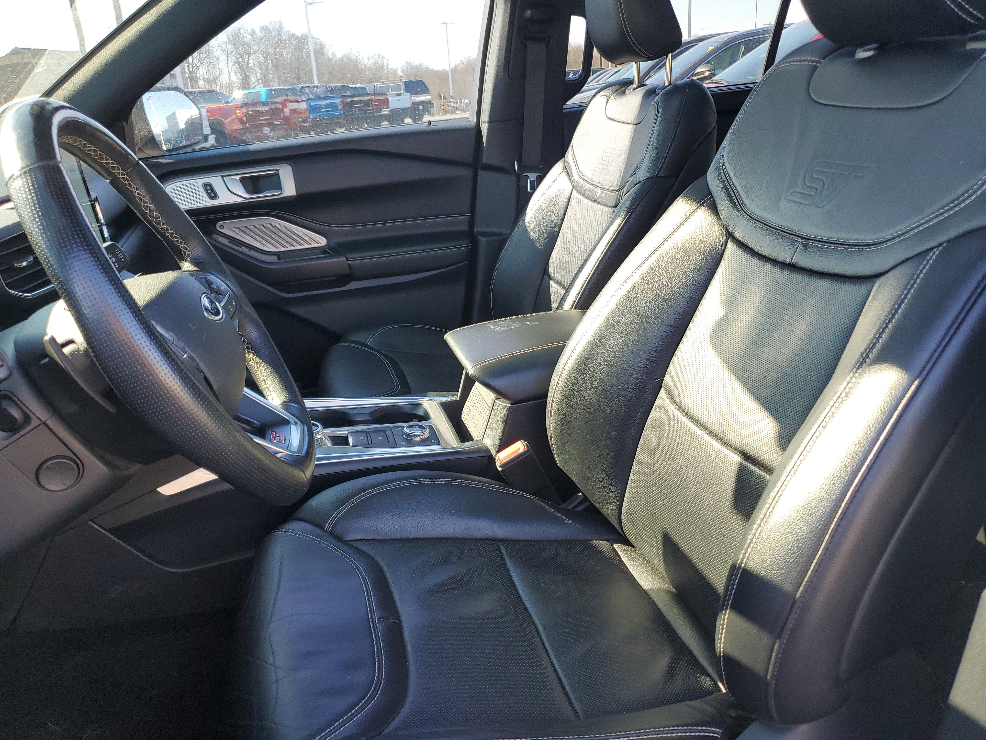 Used 2020 Ford Explorer ST w/ ST Street Pack image 29