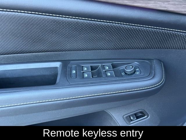 Used 2024 Volkswagen Atlas SEL Premium R-Line image 13