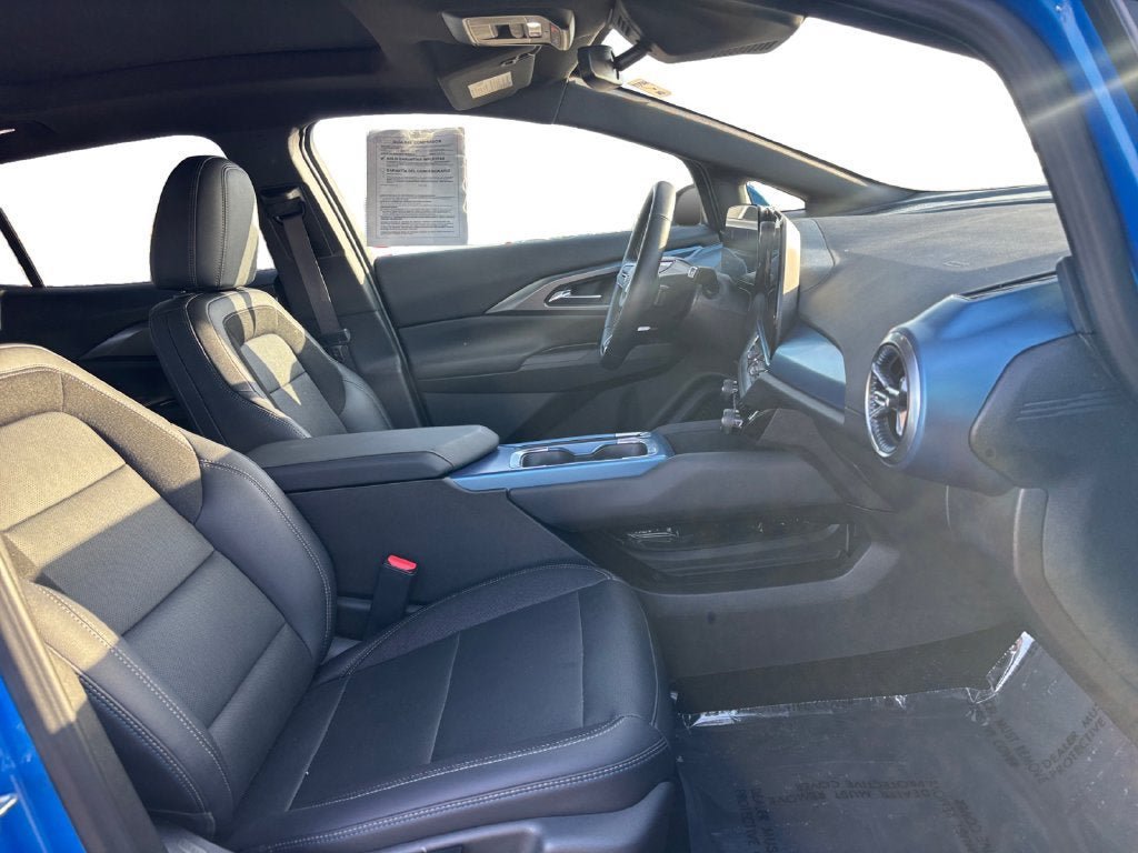 Certified 2025 Chevrolet Equinox EV LT w/ Convenience Package FWD image 17