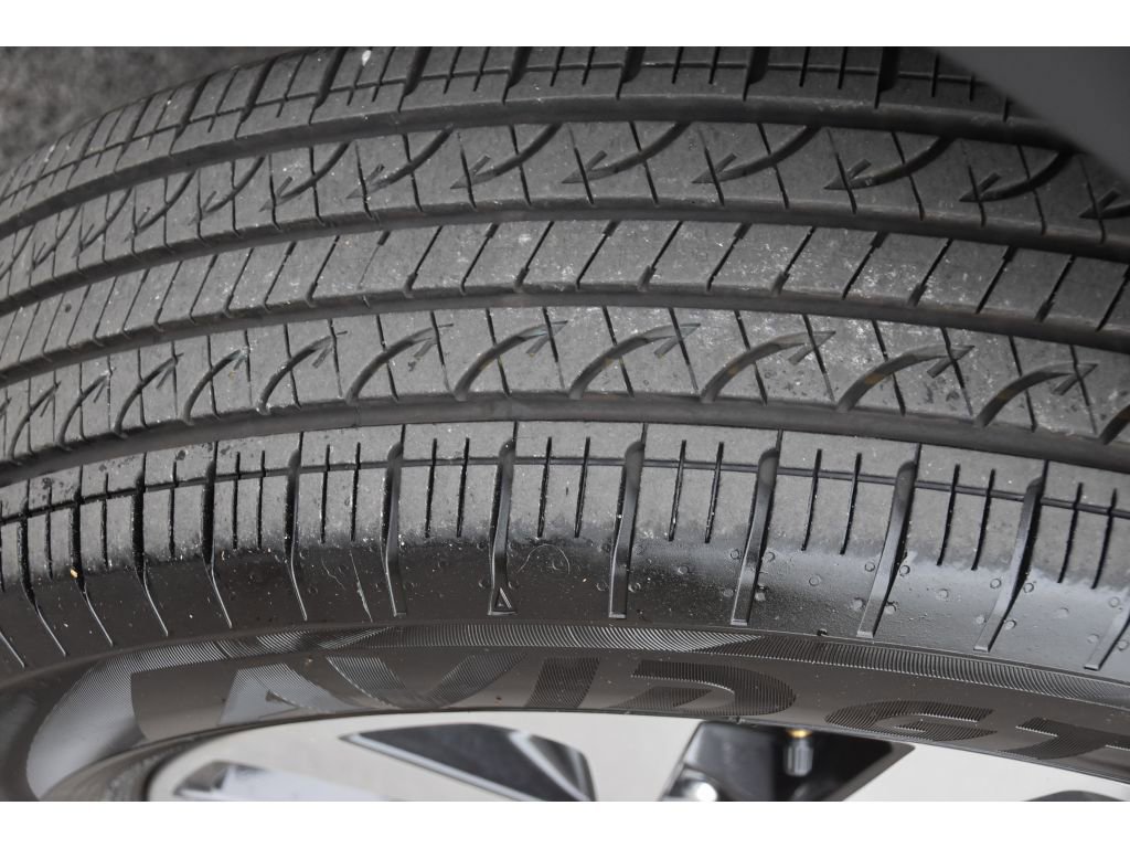 Certified 2025 Subaru Outback Premium image 12