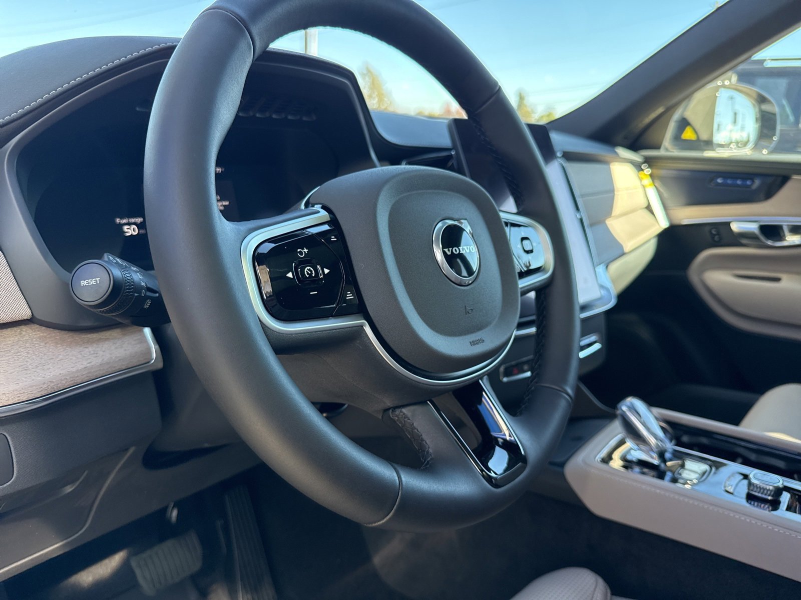 New 2026 Volvo XC90 B6 Ultra w/ Protection Package Premier image 21