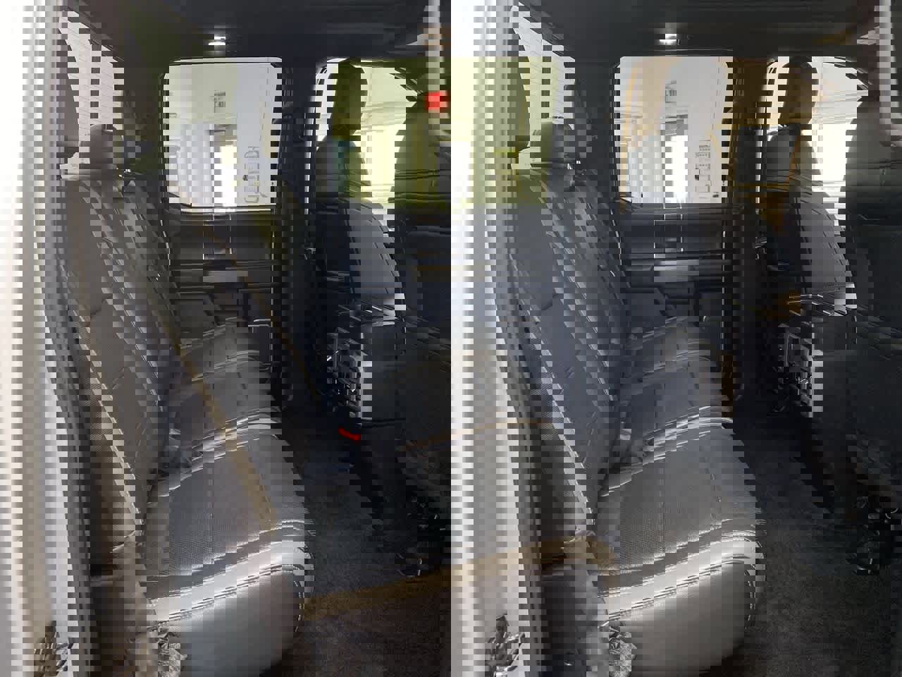 Used 2018 Ford F150 Raptor w/ Equipment Group 802A Luxury image 17