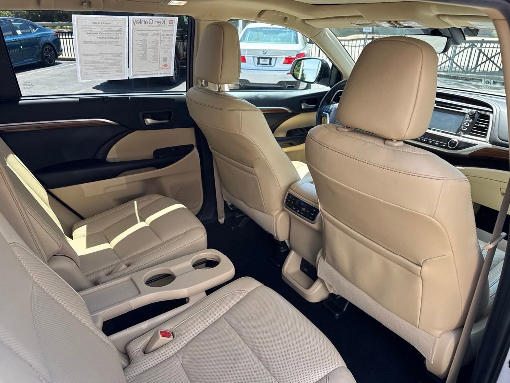 Used 2019 Toyota Highlander Limited Platinum AWD/4WD image 33