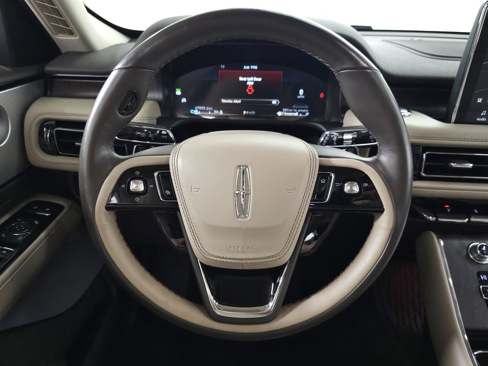 Used 2020 Lincoln Aviator Reserve w/ Equipment Group 202A image 21