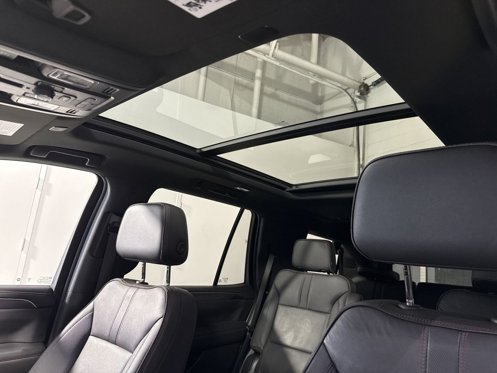 Used 2022 Chevrolet Tahoe RST w/ Luxury Package AWD/4WD image 25