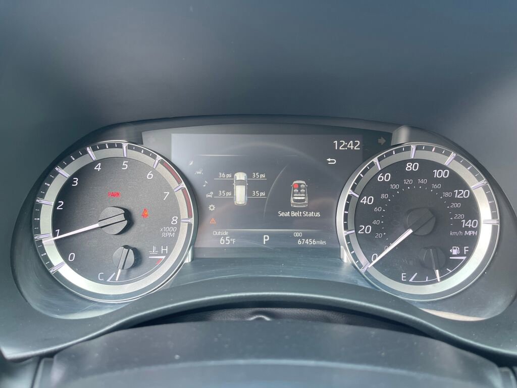 Used 2023 Toyota Highlander XLE image 22