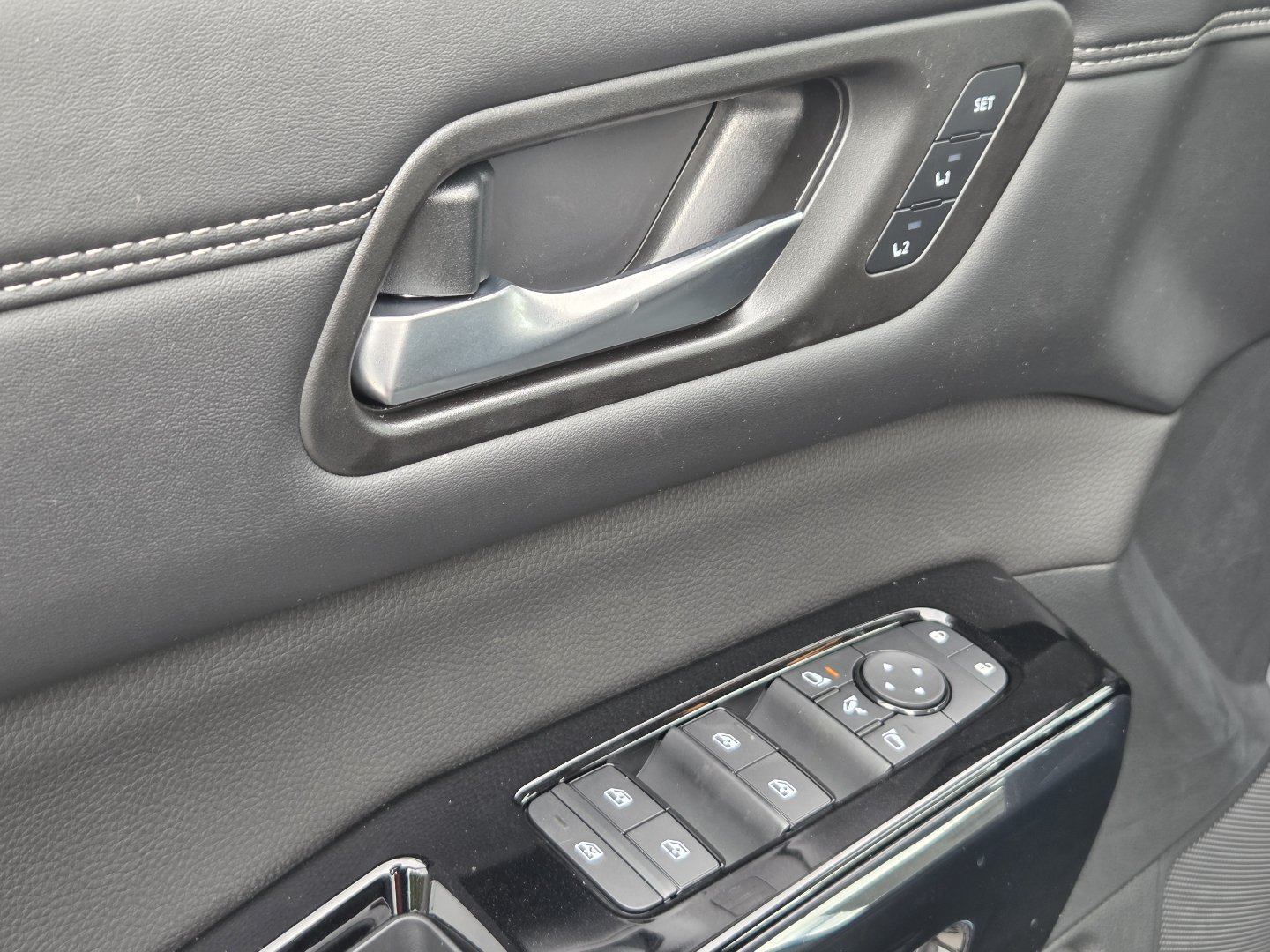 New 2026 Nissan Pathfinder Platinum AWD/4WD image 31