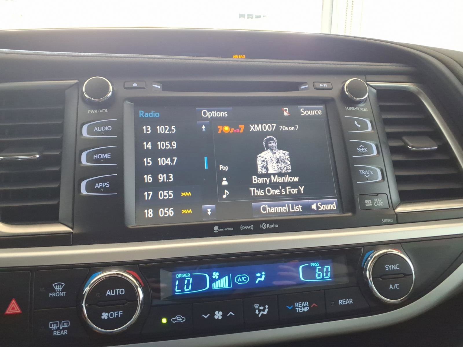 Used 2019 Toyota Highlander XLE AWD/4WD image 31