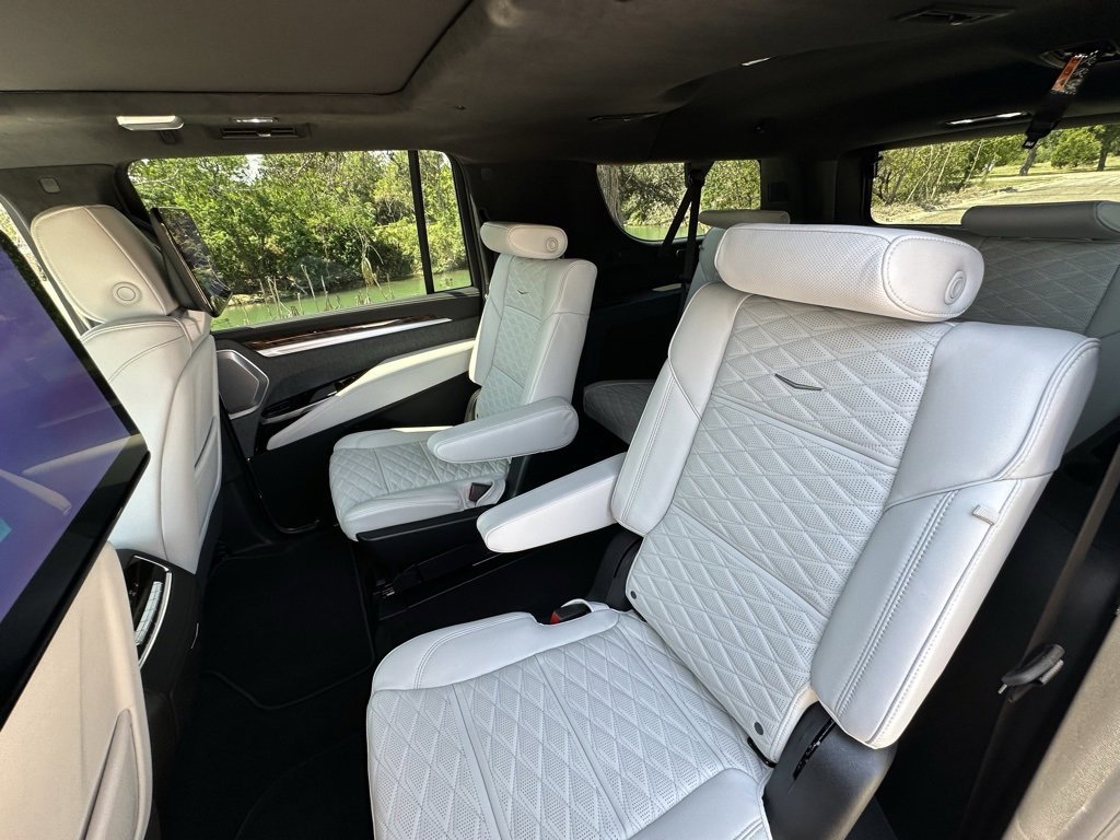 New 2026 Cadillac Escalade ESV Platinum Sport image 26