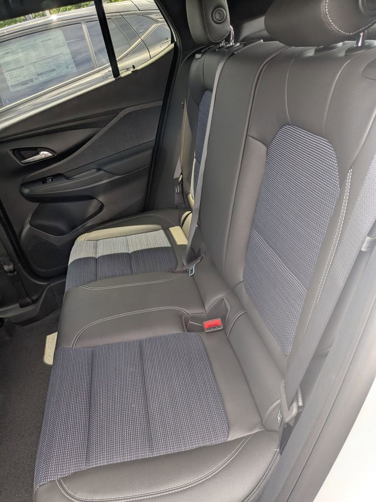 New 2025 Buick Envista Preferred image 9