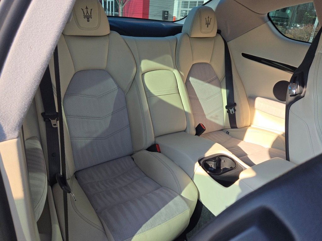 Used 2018 Maserati GranTurismo Sport image 9