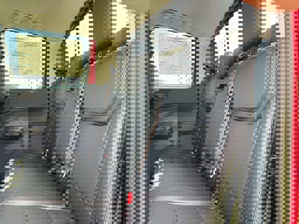 New 2025 Ford Maverick Lariat w/ Black Appearance Package image 33