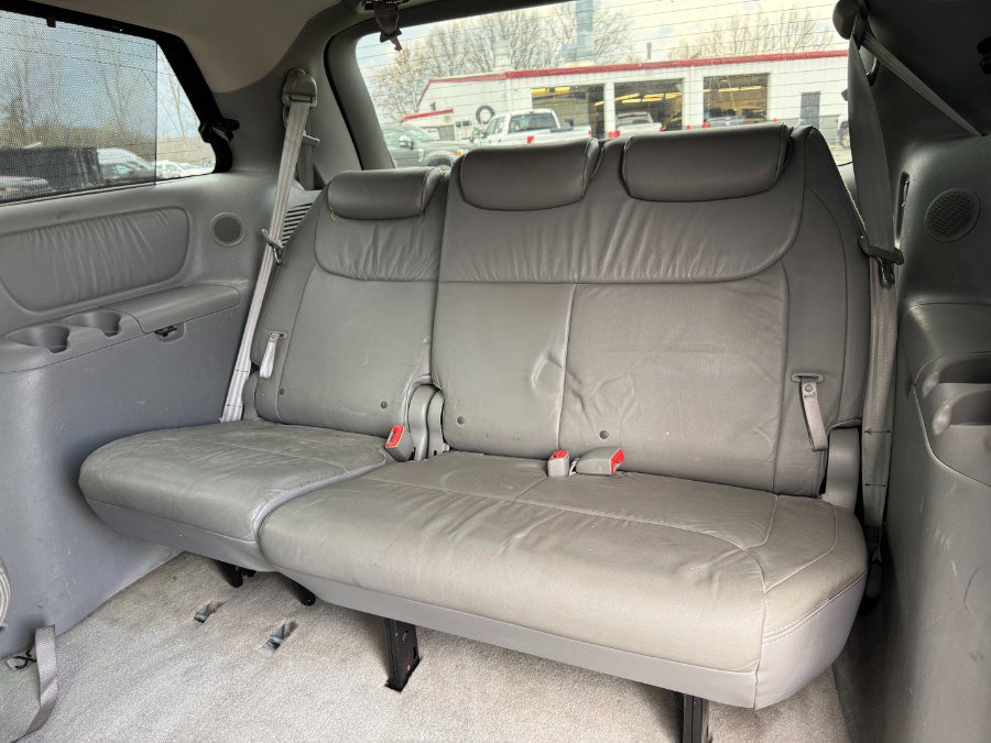 Used 2009 Toyota Sienna XLE FWD image 17