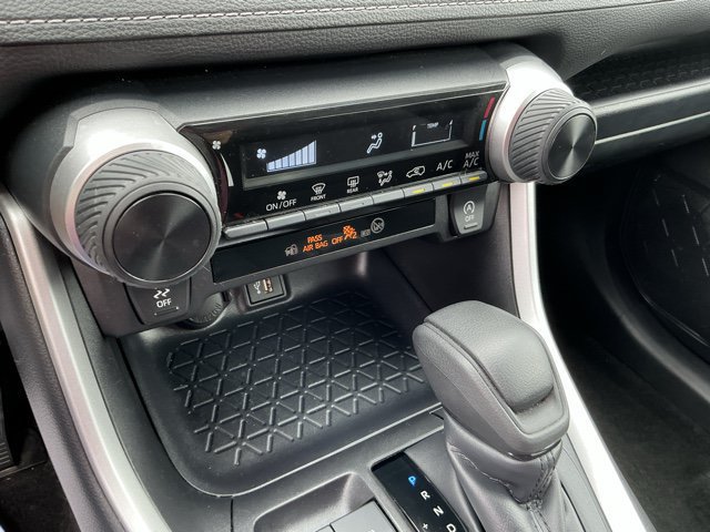 Used 2025 Toyota RAV4 LE FWD image 23