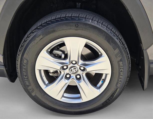 Certified 2024 Toyota RAV4 LE AWD/4WD image 22