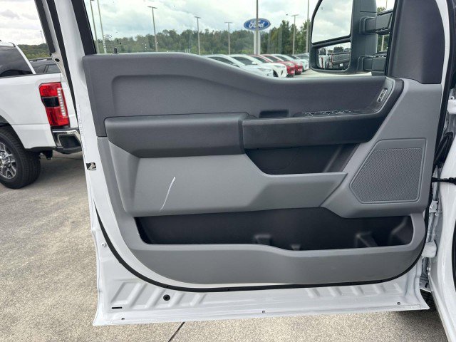 New 2026 Ford F250 XL w/ XL Chrome Package AWD/4WD image 10