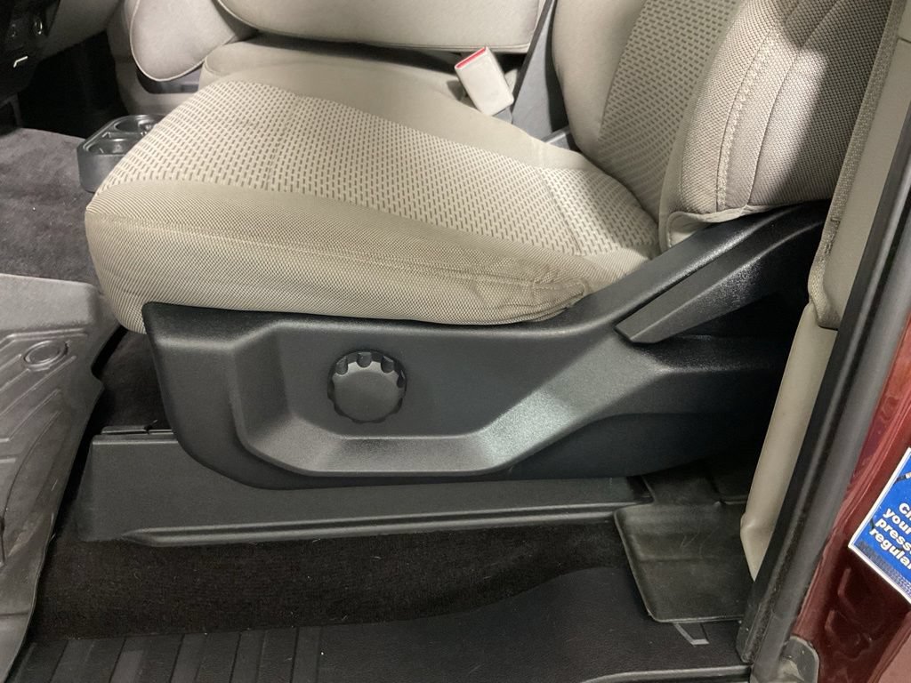 Used 2016 Ford F150 XLT AWD/4WD image 17