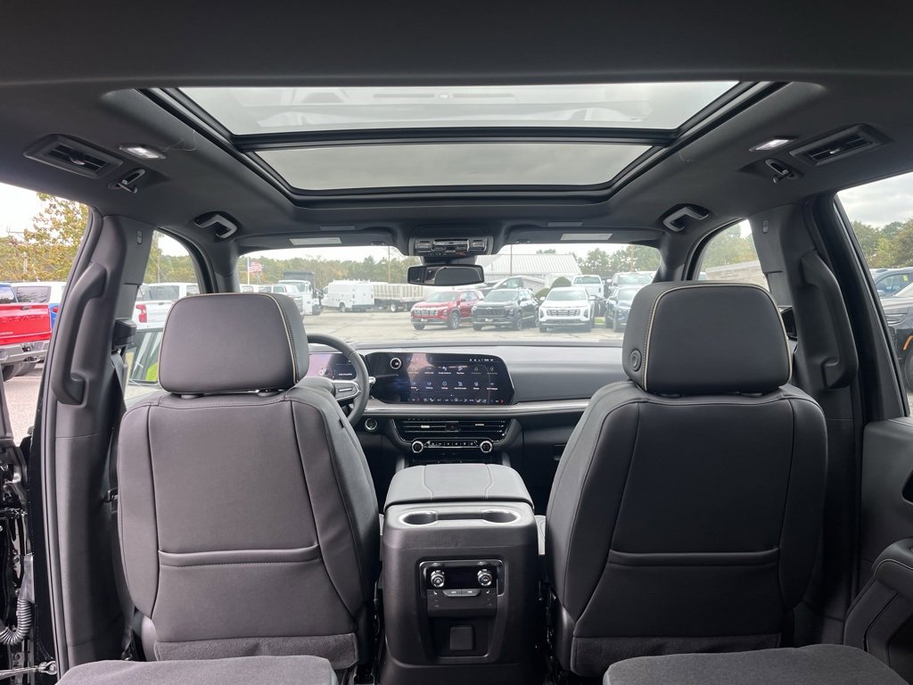 New 2026 Chevrolet Suburban Premier w/ Sun And Tow Package image 39