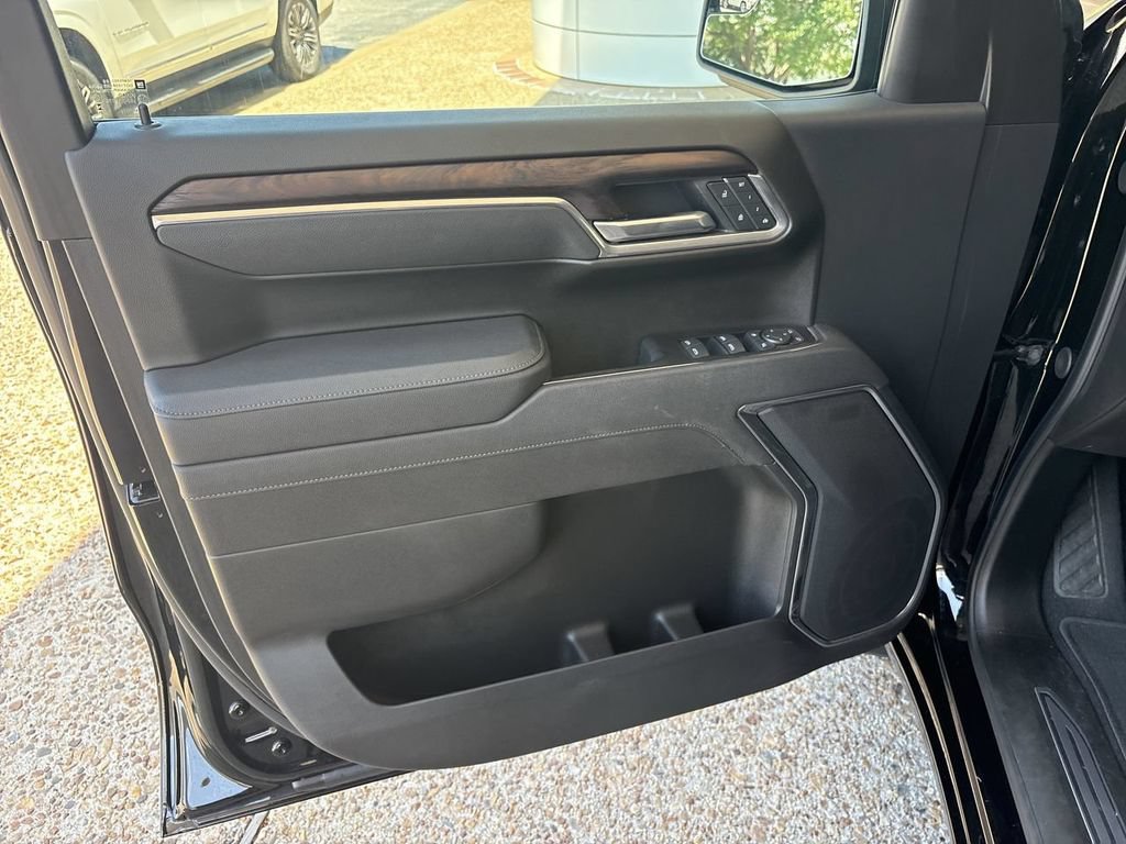 Certified 2025 GMC Sierra 1500 SLT AWD/4WD image 22