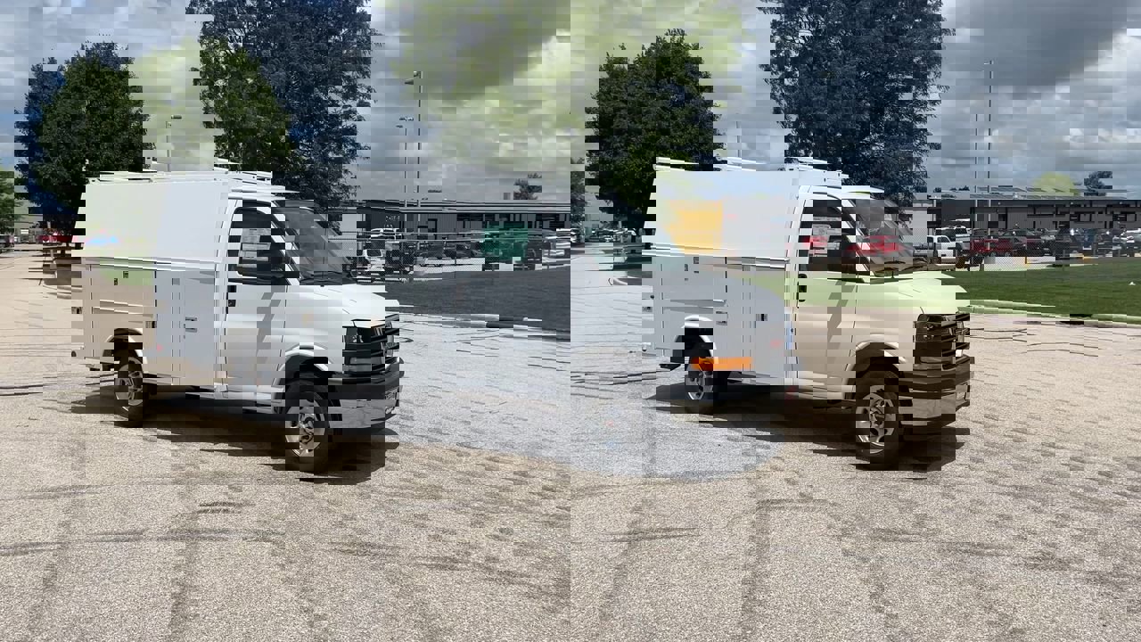 New 2025 GMC Savana 3500 w/ Power Convenience Package image 30