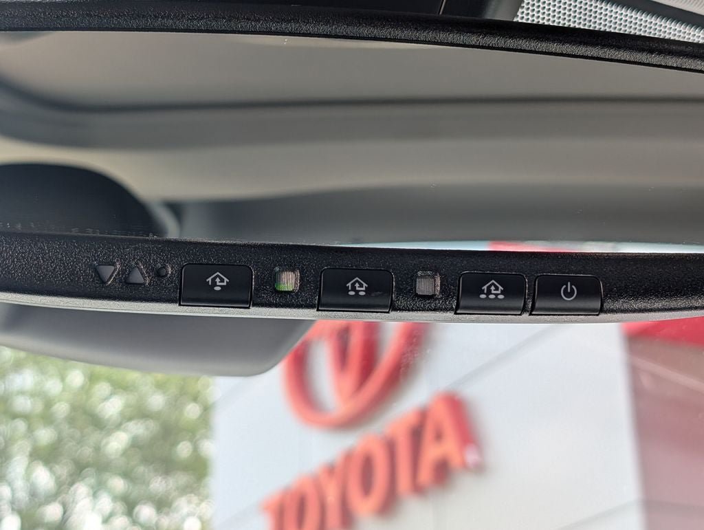 Used 2024 Toyota Camry SE w/ Audio Upgrade Package FWD image 28