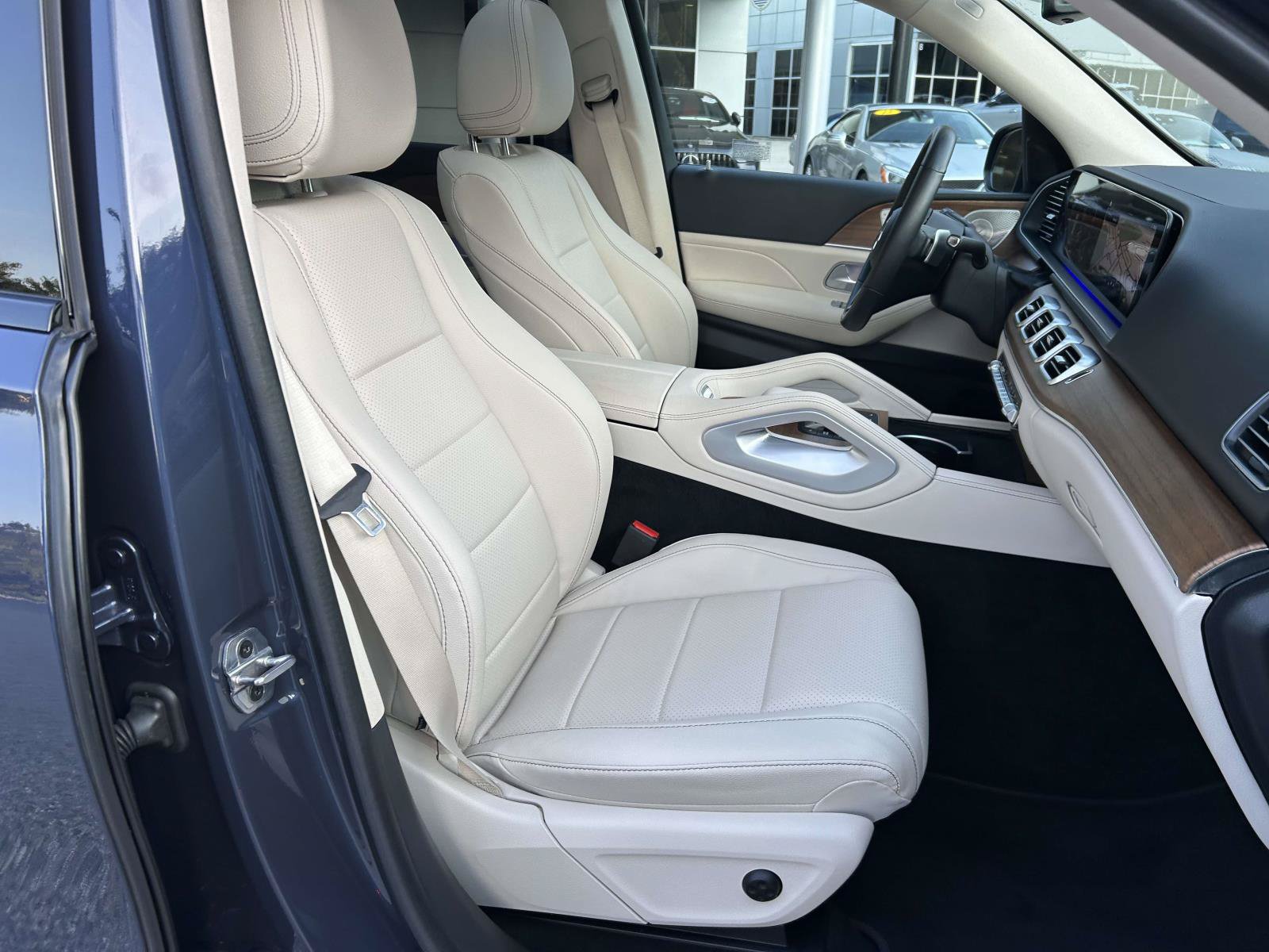 Certified 2025 Mercedes-Benz GLE 350 4MATIC image 50