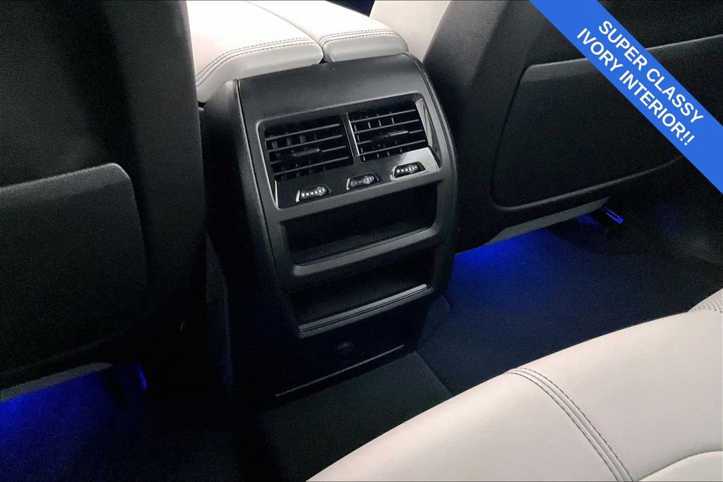 Used 2023 BMW X5 xDrive40i w/ M Sport Package image 31