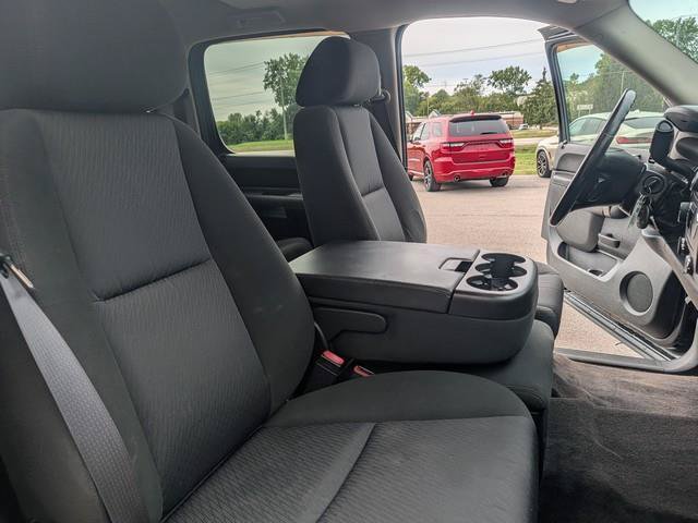 Used 2011 Chevrolet Silverado 2500 LT w/ Interior Plus Package AWD/4WD image 24