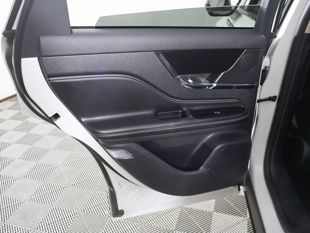 Used 2024 Lincoln Corsair AWD image 24