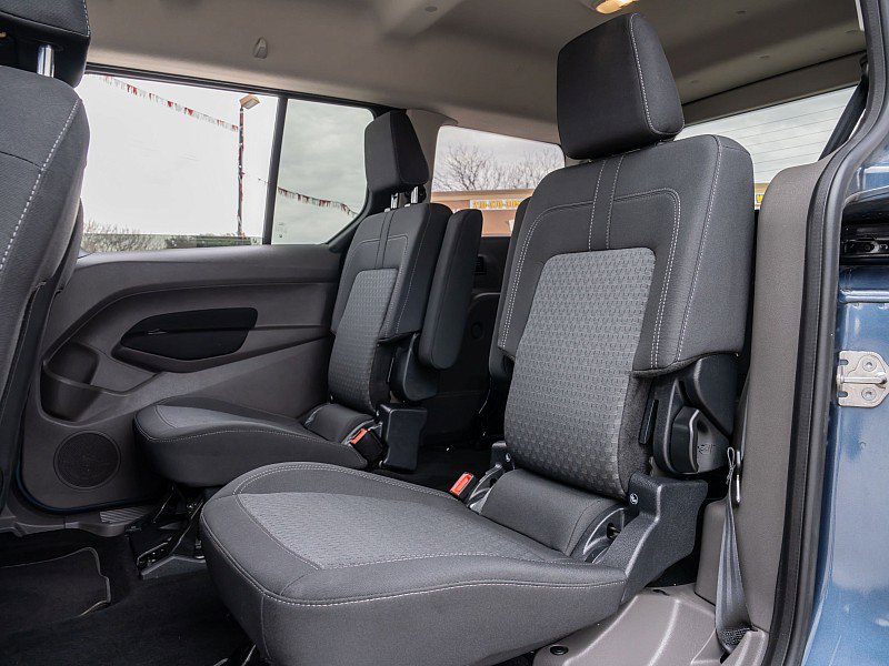 Used 2022 Ford Transit Connect XLT image 15