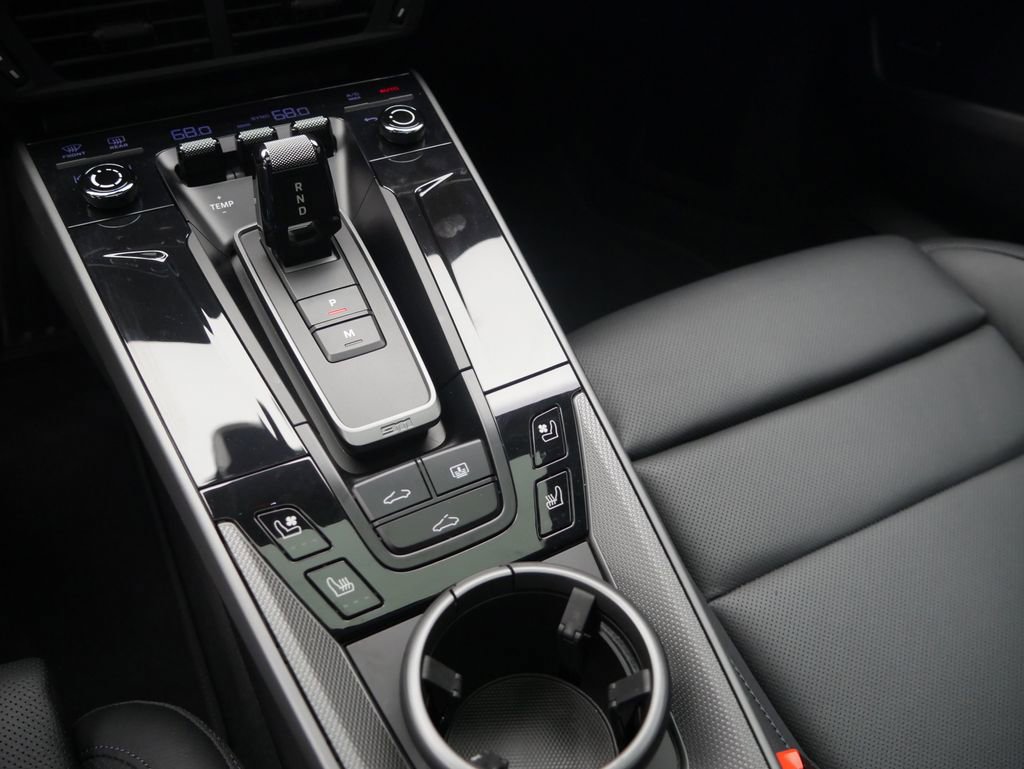 Certified 2025 Porsche 911 Carrera image 23