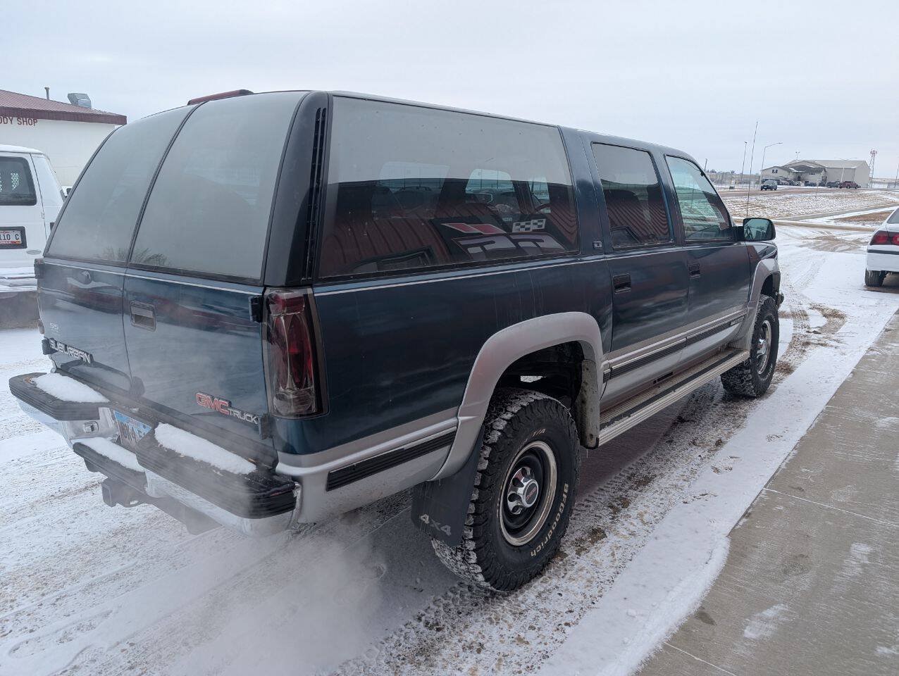 Used 1994 GMC Suburban 2500 AWD/4WD image 5