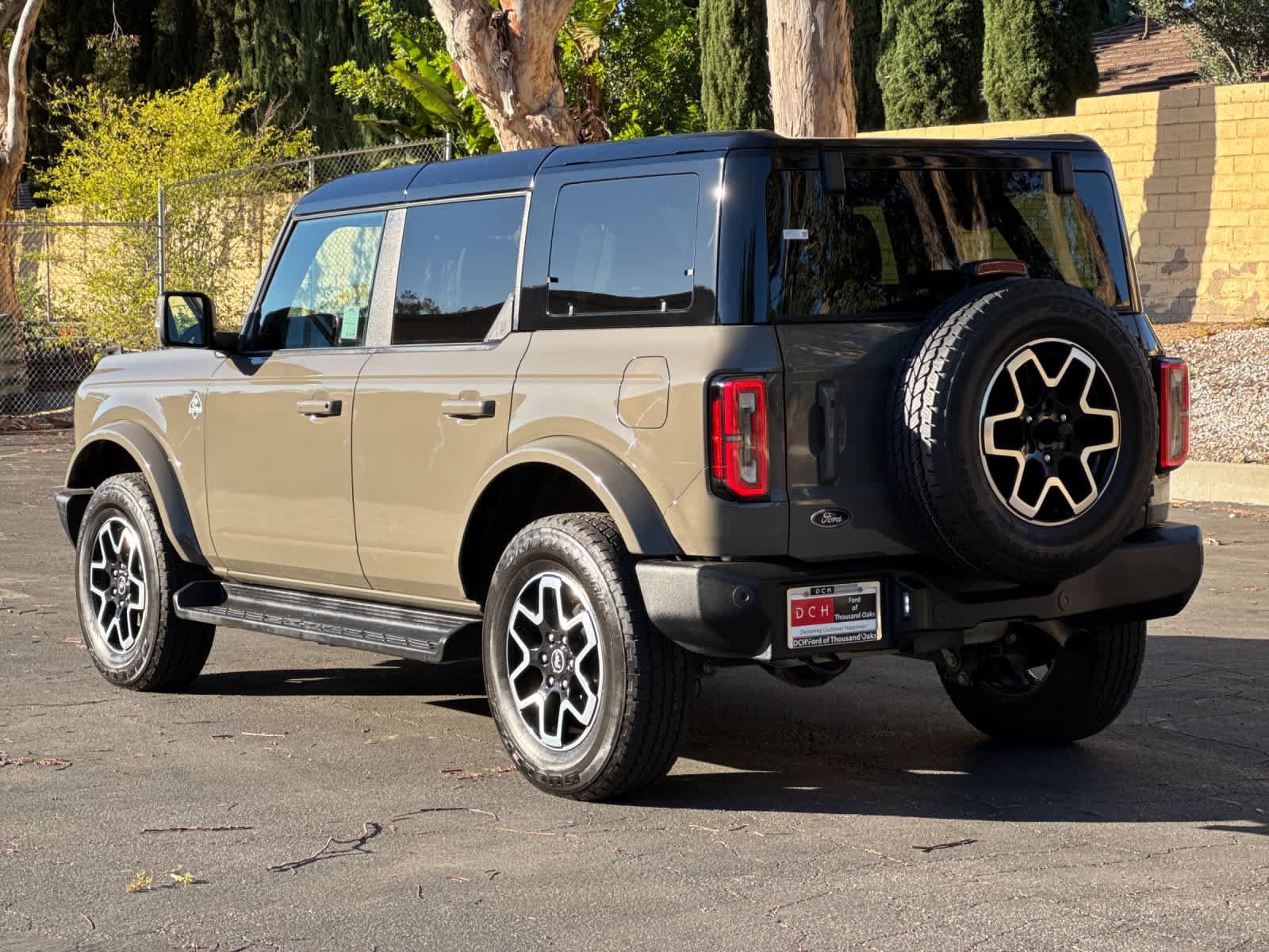 Certified 2025 Ford Bronco Outer Banks AWD/4WD image 6