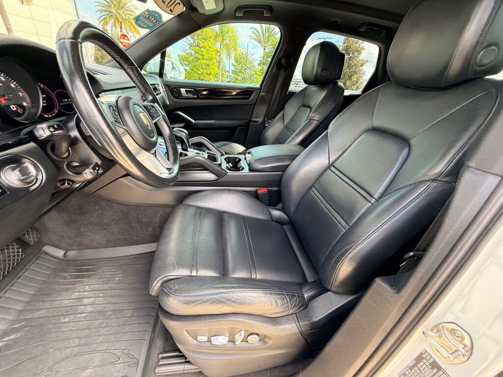 Used 2020 Porsche Cayenne image 5