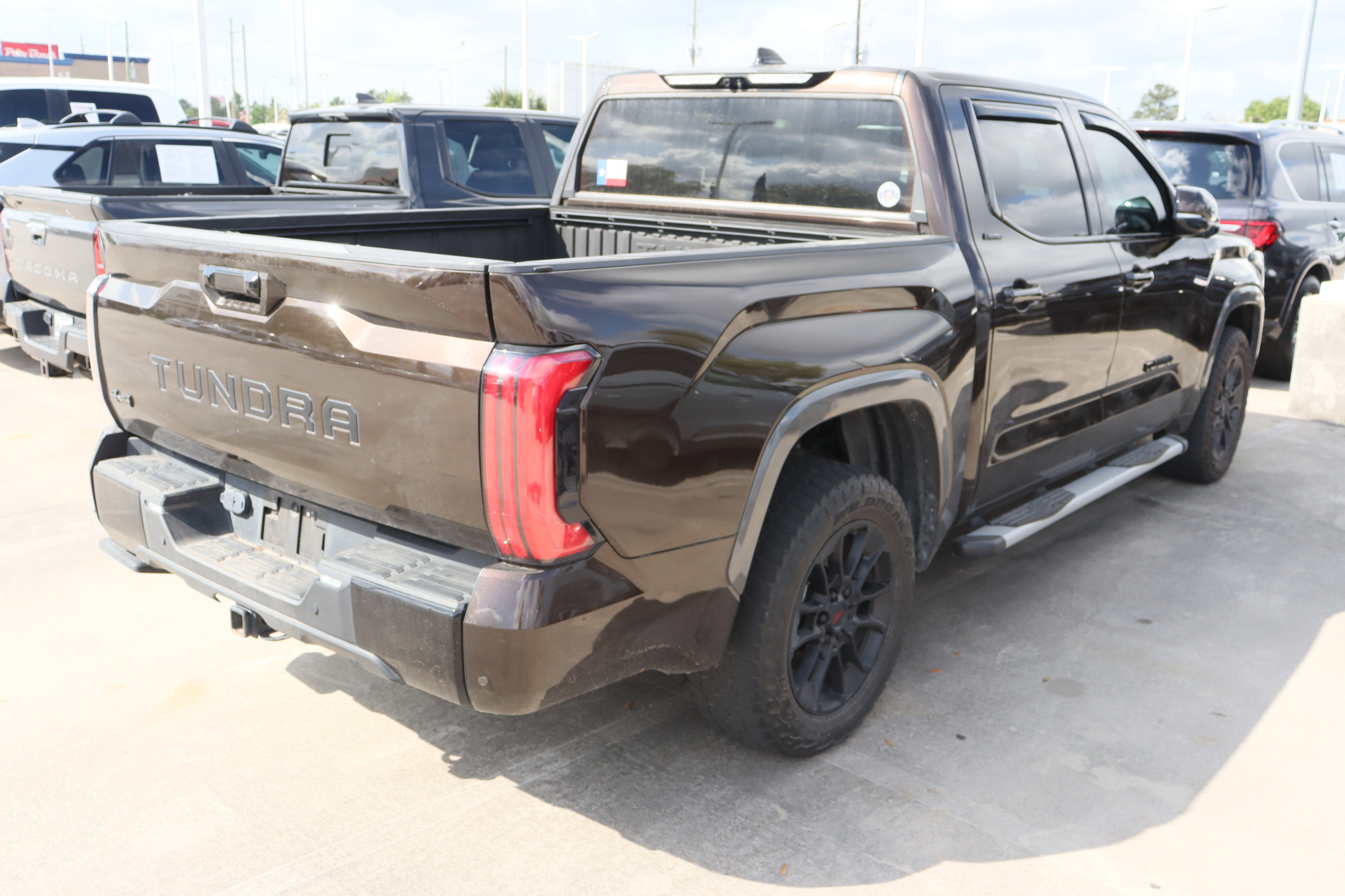 Used 2023 Toyota Tundra Limited image 9