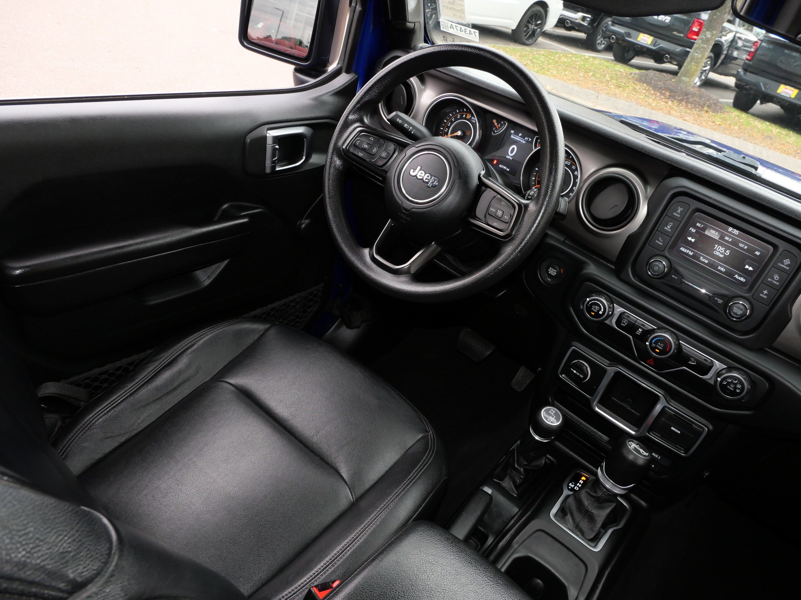 Used 2018 Jeep Wrangler Unlimited Sport AWD/4WD image 9