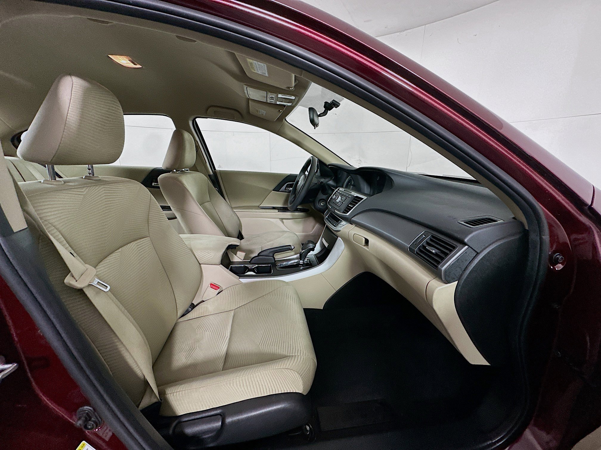 Used 2015 Honda Accord LX image 28