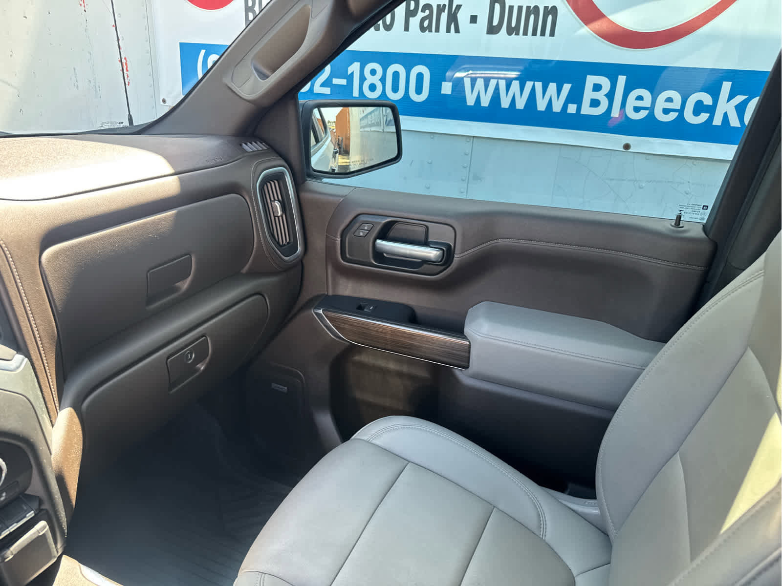 Used 2022 Chevrolet Silverado 1500 LT Trail Boss w/ LT Trail Boss Premium Package image 37