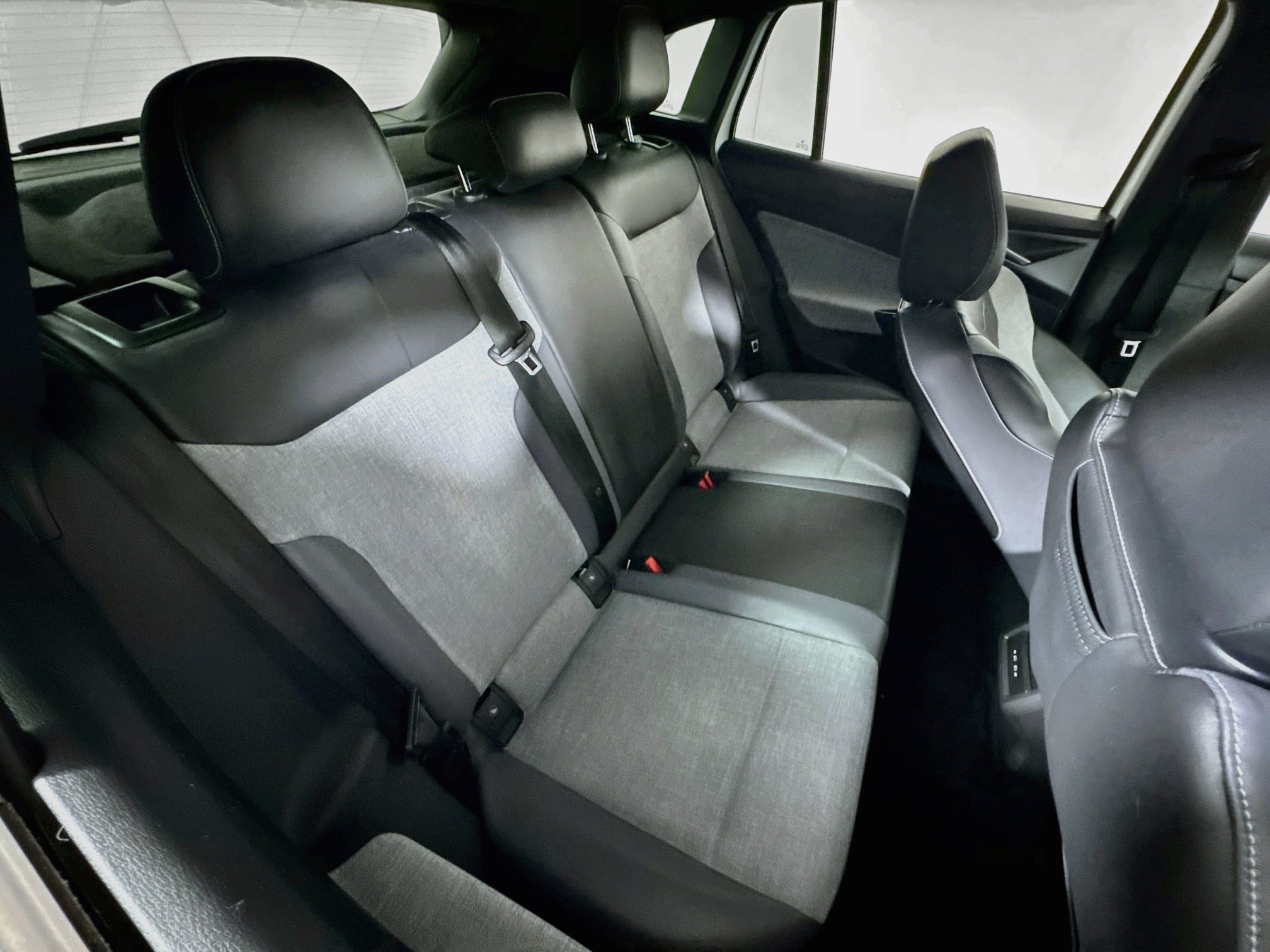 Used 2023 Volkswagen ID.4 Pro RWD image 24
