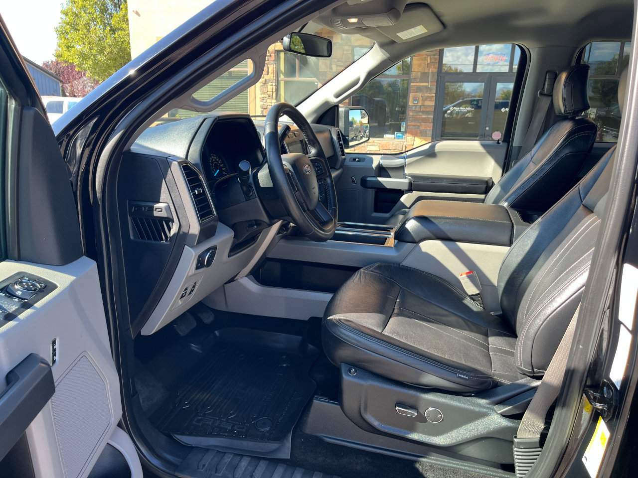 Used 2018 Ford F150 XLT w/ Equipment Group 301A Mid image 4
