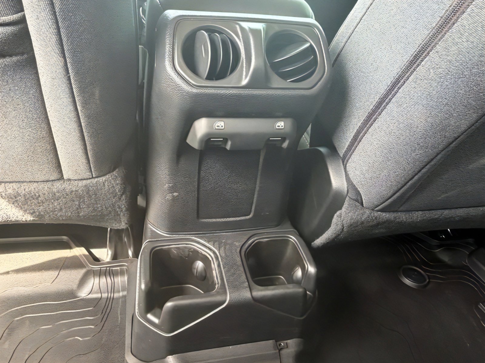 Used 2025 Jeep Gladiator Willys image 13