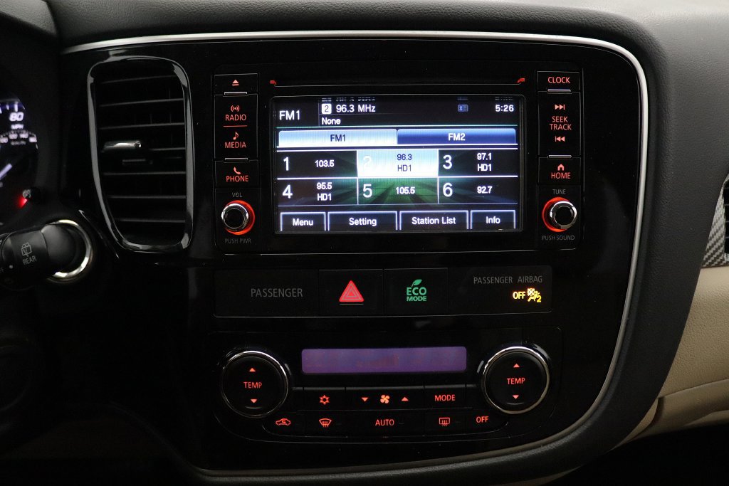 Used 2016 Mitsubishi Outlander SE FWD image 26